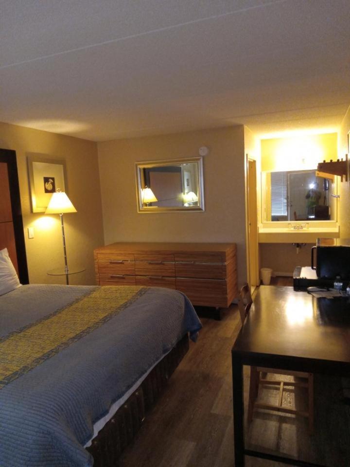 Apm Inn And Suites Winchester Exteriör bild