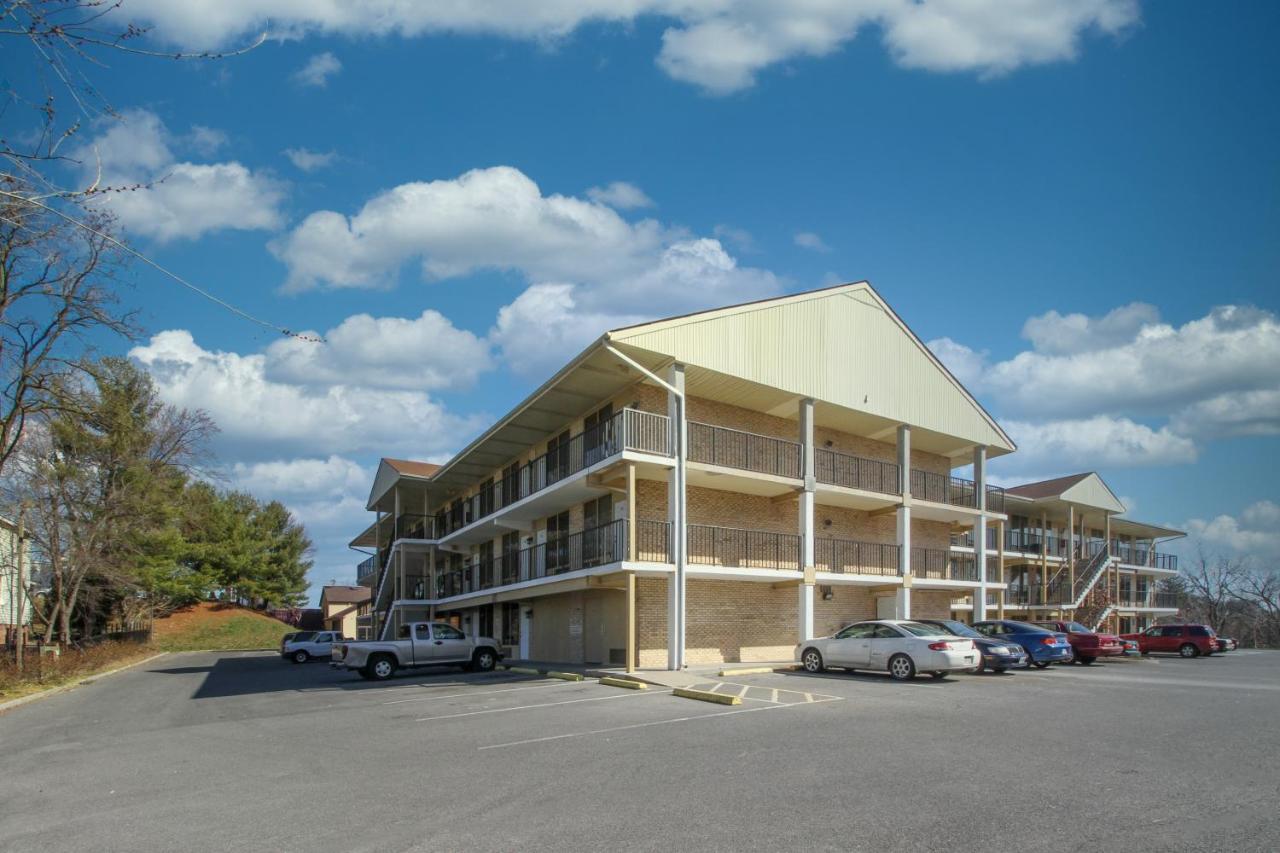 Apm Inn And Suites Winchester Exteriör bild