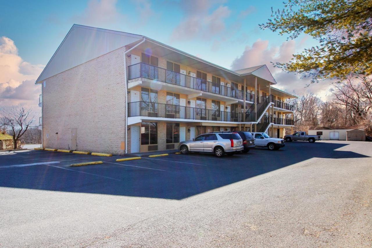 Apm Inn And Suites Winchester Exteriör bild